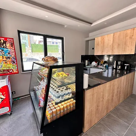 Apartament Silence Garden Suite Bir Yatak Odali Daire *